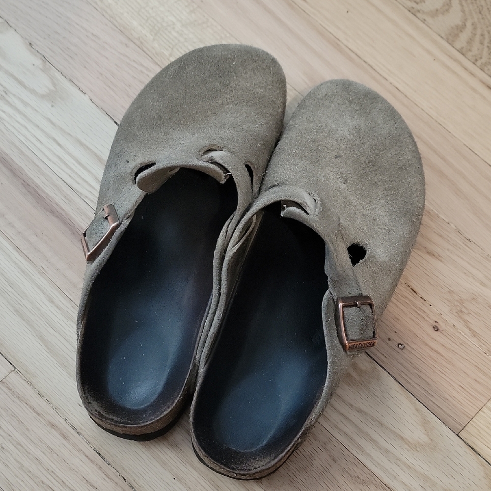 Well Loved Birkenstock Boston Clogs - Picture 2 of 4
